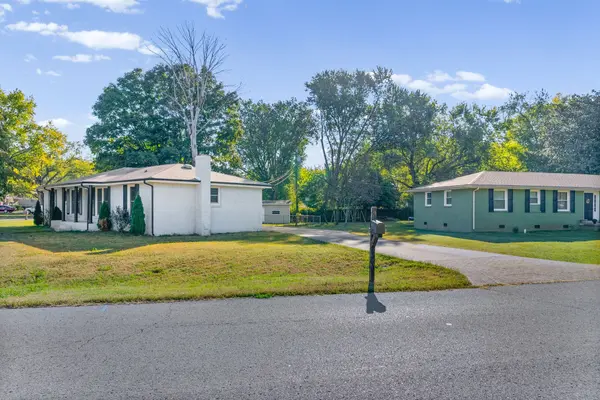 1875 Patricia Dr, Clarksville, TN 37040
