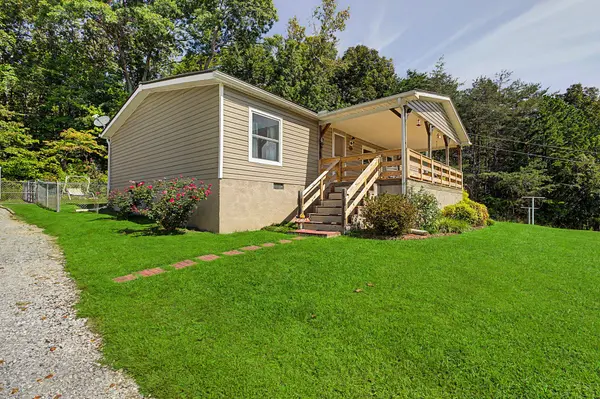 218 Waldo Rd, Rockwood, TN 37854