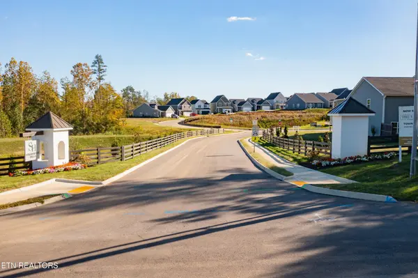 7352 Sun Blossom Lane #180, Knoxville, TN 37924