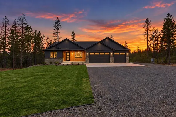 6703 E Elk Chattaroy Rd, Chattaroy, WA 99003