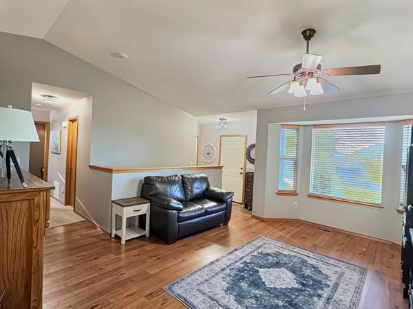 100 Sheffield St., Newton, KS 67114
