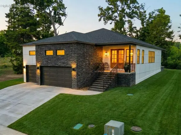 3817 East Cypress Point, Springfield, MO 65802