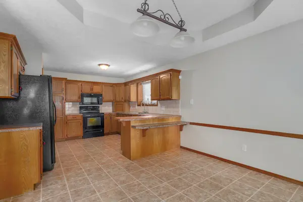 3484 S Meadowlark AVE, Springfield, MO 65807
