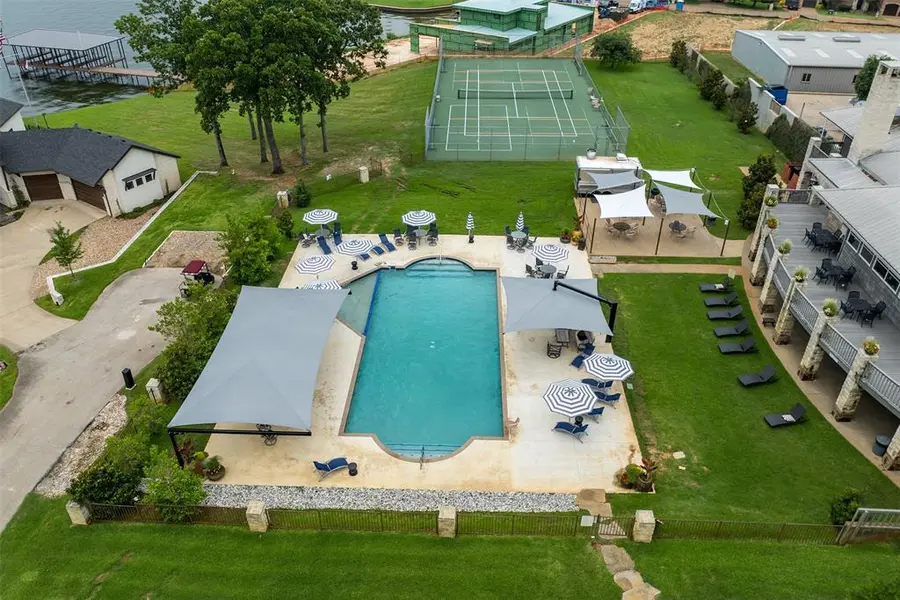 129 Pinnacle Club Drive, Mabank, TX 75156