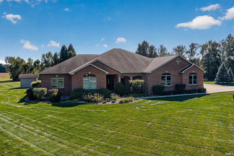 19530 Roosevelt RD, South Bend, IN 46614