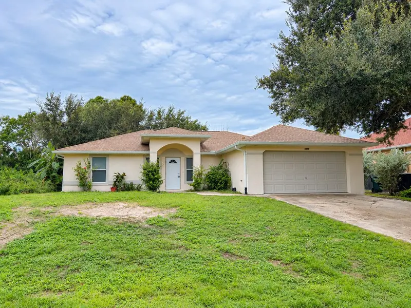 8439 GLOVER AVE, North Port, FL 34291