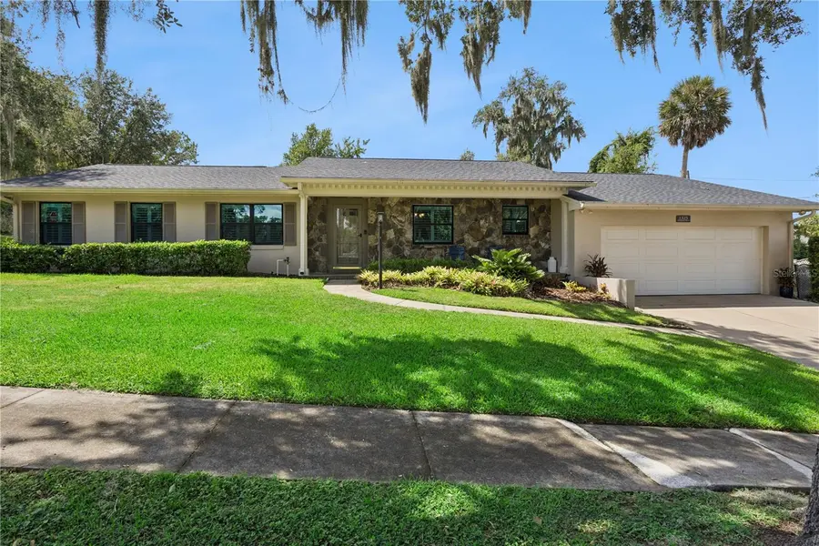 1325 OVERLOOK DR, Mount Dora, FL 32757