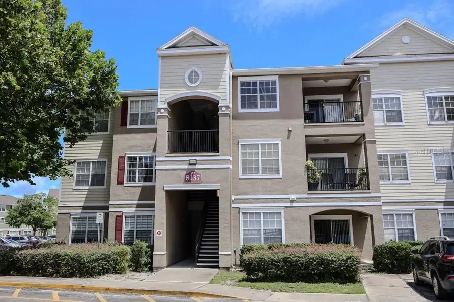 8137 CLAIRE ANN DR #101, Orlando, FL 32825