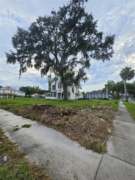 206 S VERNON AVE, Kissimmee, FL 34741