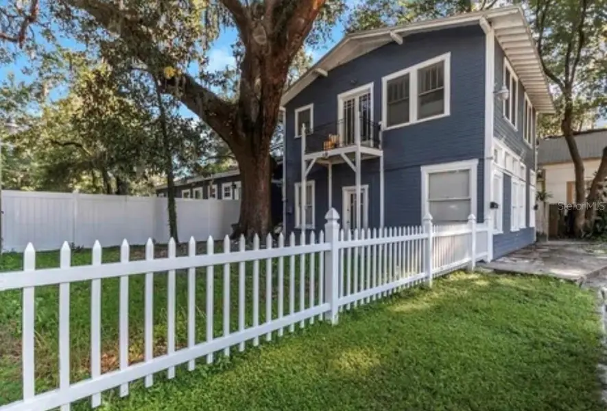 210 E PLYMOUTH ST #A, Tampa, FL 33603