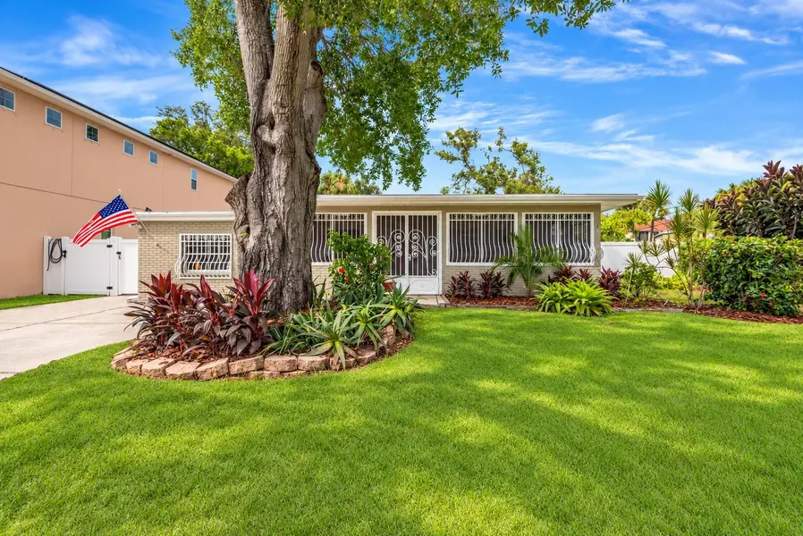 3501 W PRICE AVE, Tampa, FL 33611