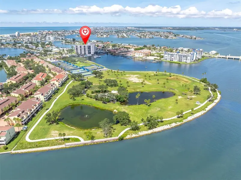 10355 PARADISE BLVD #208, Treasure Island, FL 33706