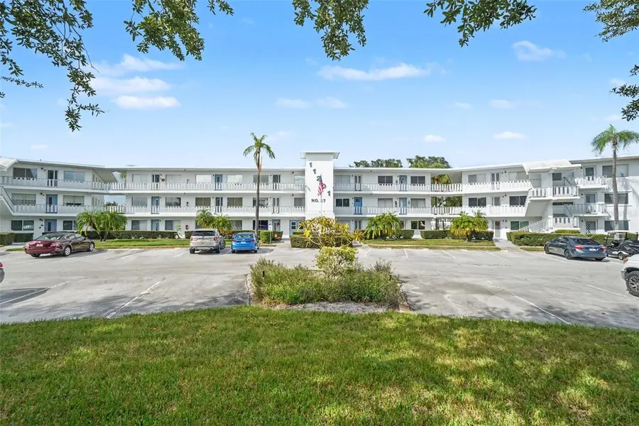 11201 80TH AVE #209, Seminole, FL 33772