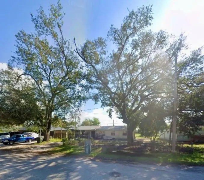 320 W TERRACE AVE, Lake Alfred, FL 33850
