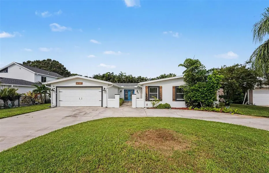 3936 E EDEN ROC CIR #1, Tampa, FL 33634