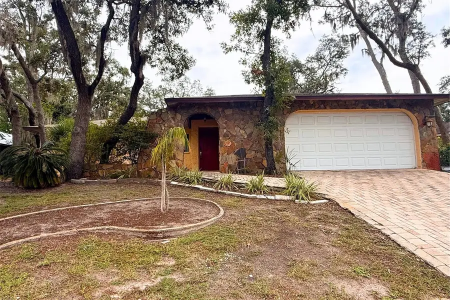8748 FOREST LAKE DR, Port Richey, FL 34668