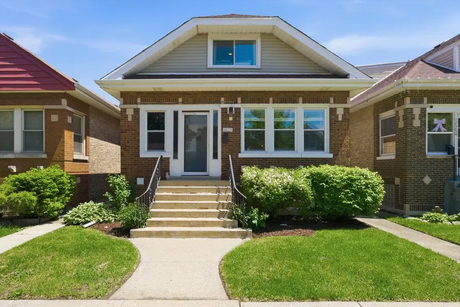1423 Ridgeland AVE, Berwyn, IL 60402