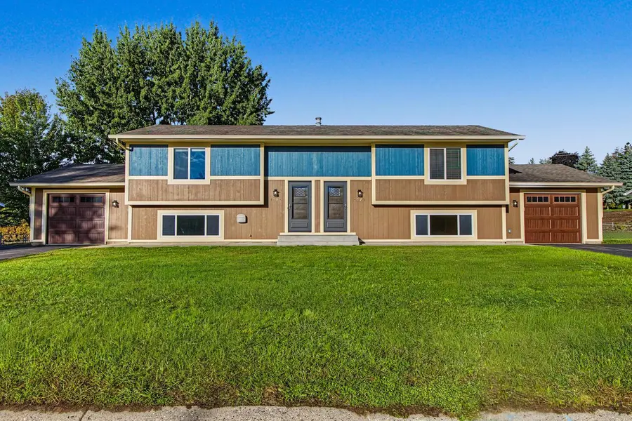 1381 Easter LN, Eagan, MN 55123