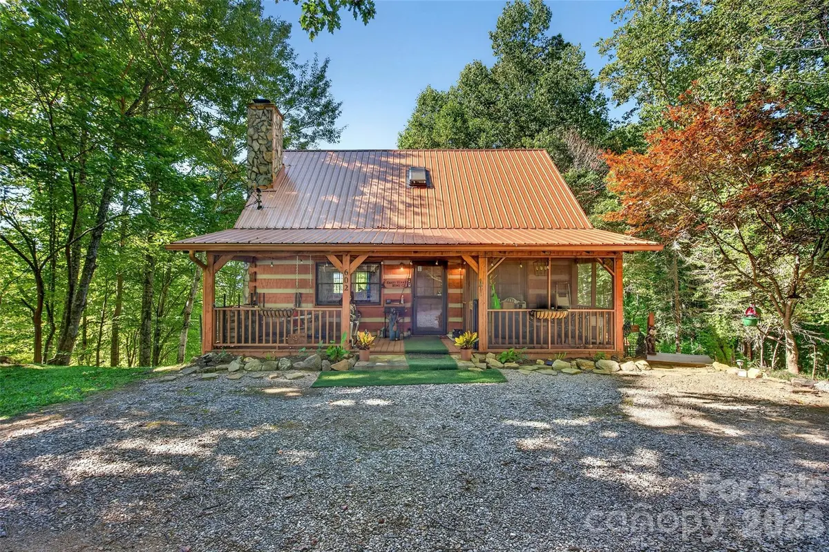 602 Quail Cove RD, Clyde, NC 28721