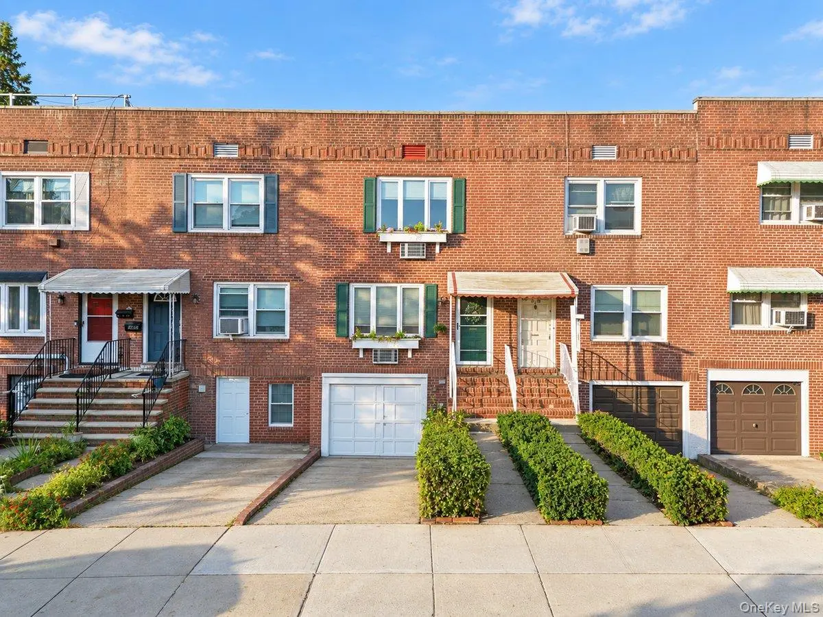 8449 127th ST, Kew Gardens, NY 11415