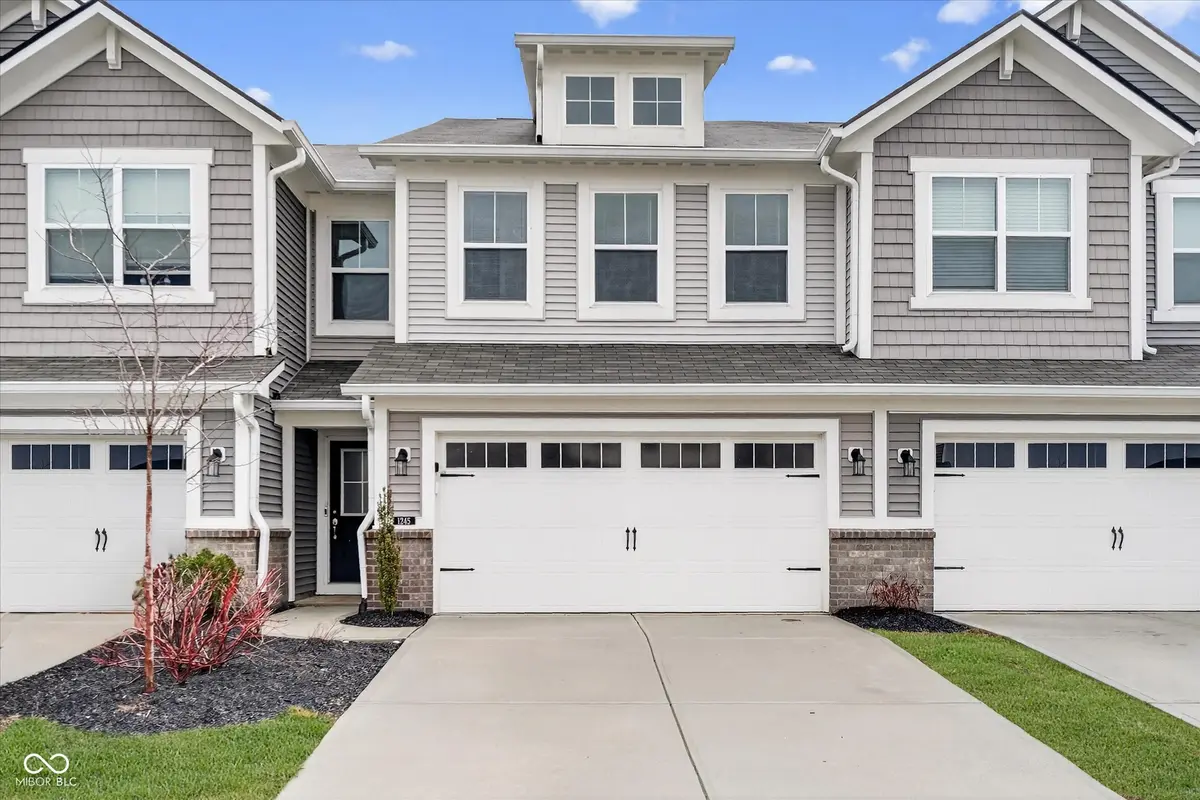 1245 Newton ST, Avon, IN 46123