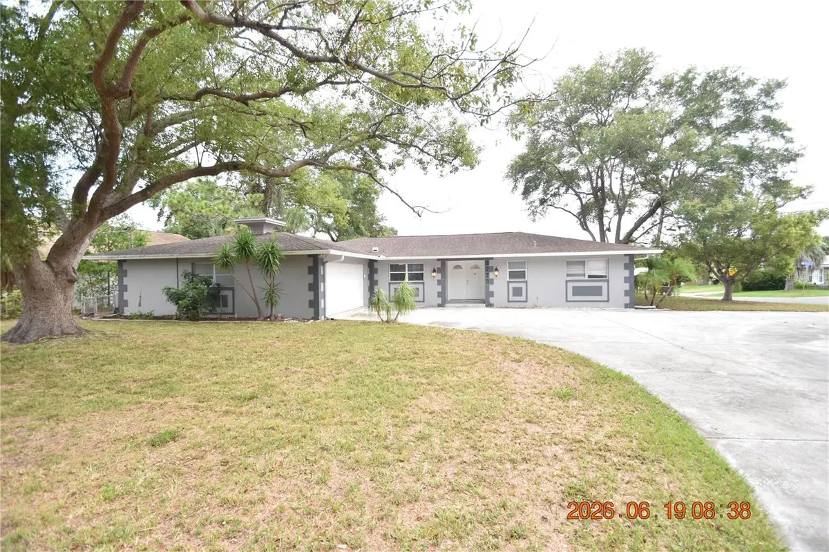 3273 HARBOR LAKE DR, Largo, FL 33770