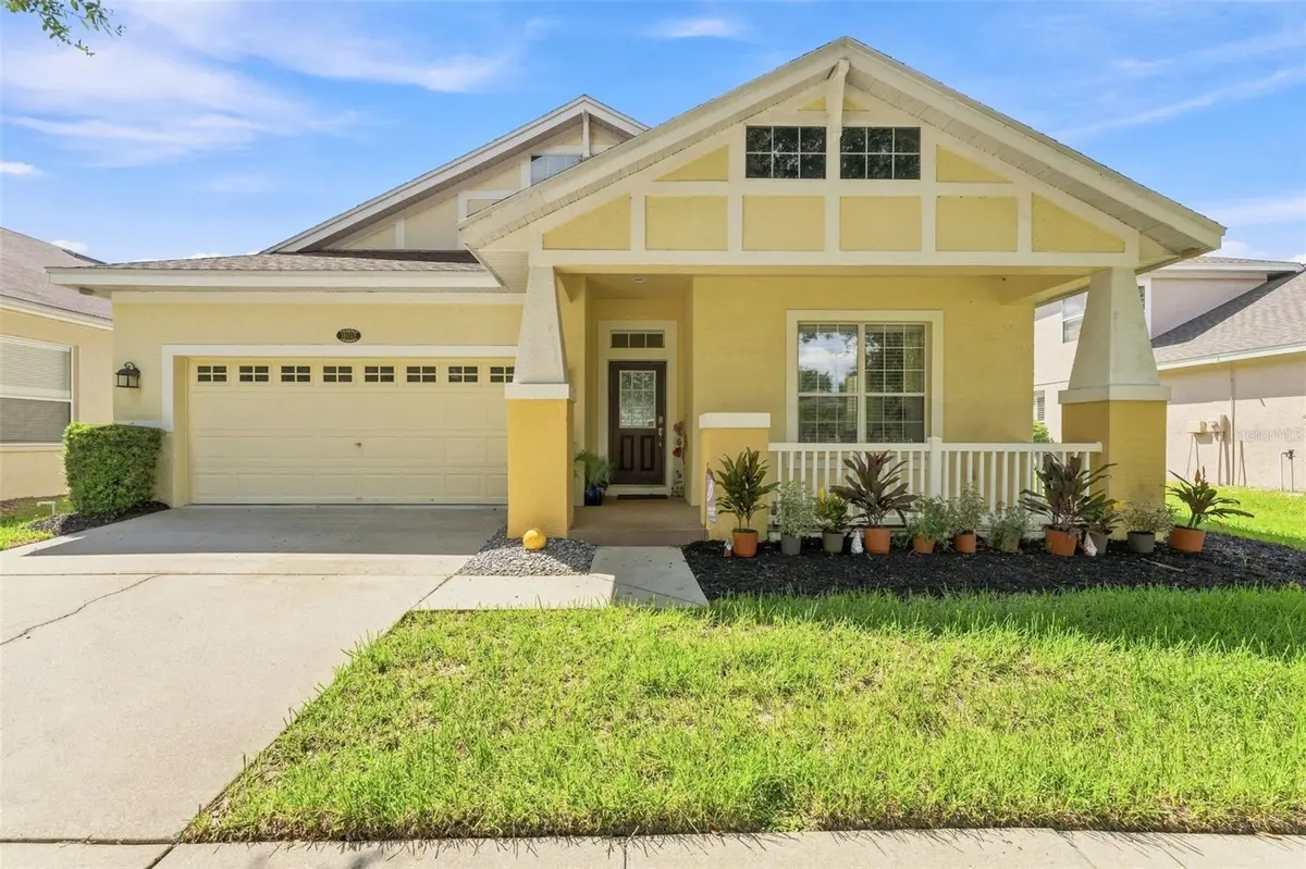 18022 LAKE REFLECTIONS BLVD, Lutz, FL 33558