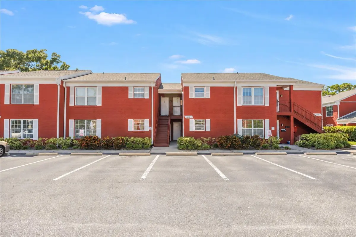 8218 11TH ST N #D, St Petersburg, FL 33702