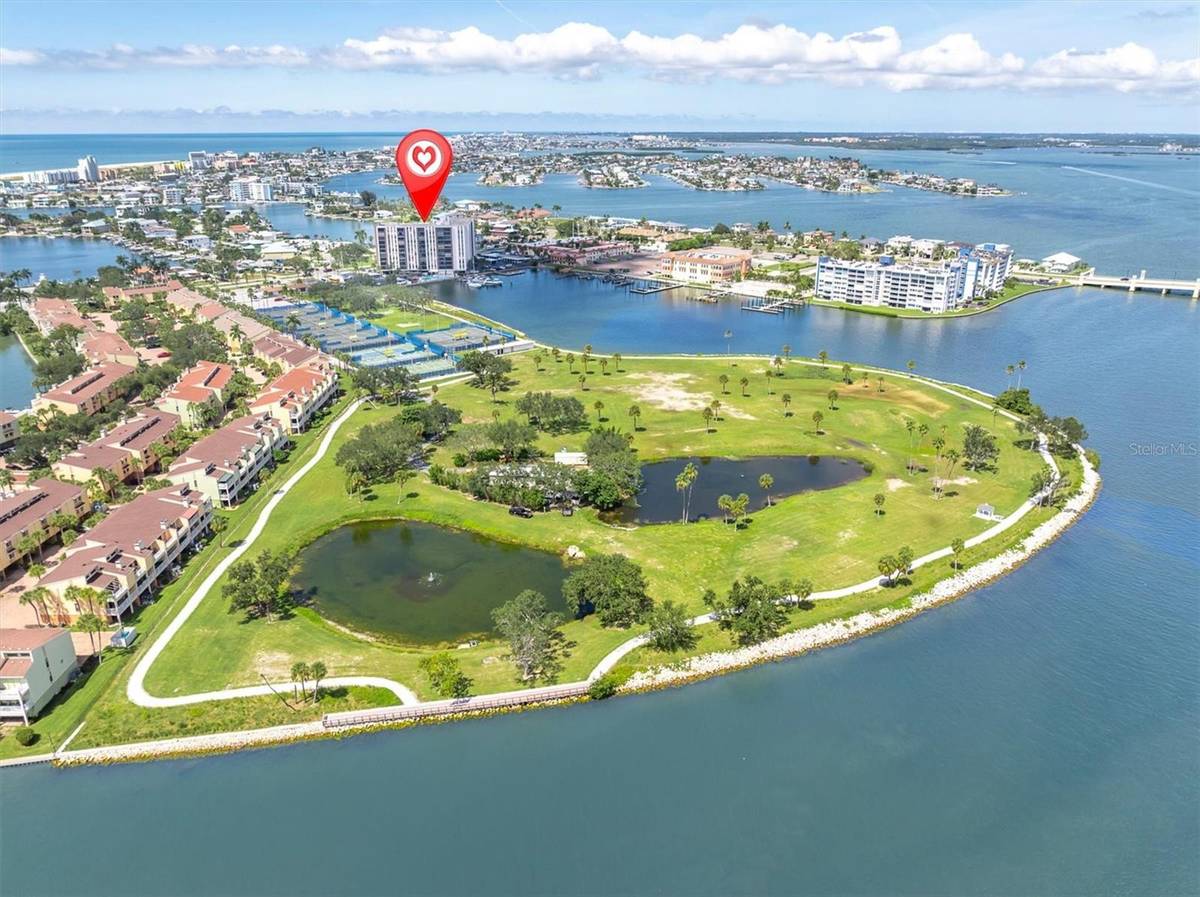 10355 PARADISE BLVD #208, Treasure Island, FL 33706