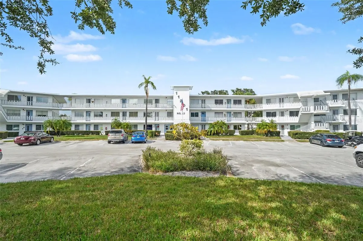 11201 80TH AVE #209, Seminole, FL 33772
