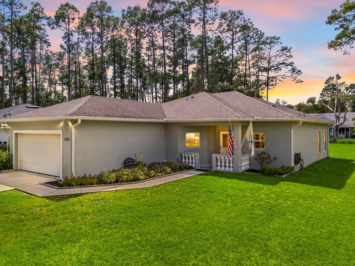 1934 10TH AVE, Deland, FL 32724