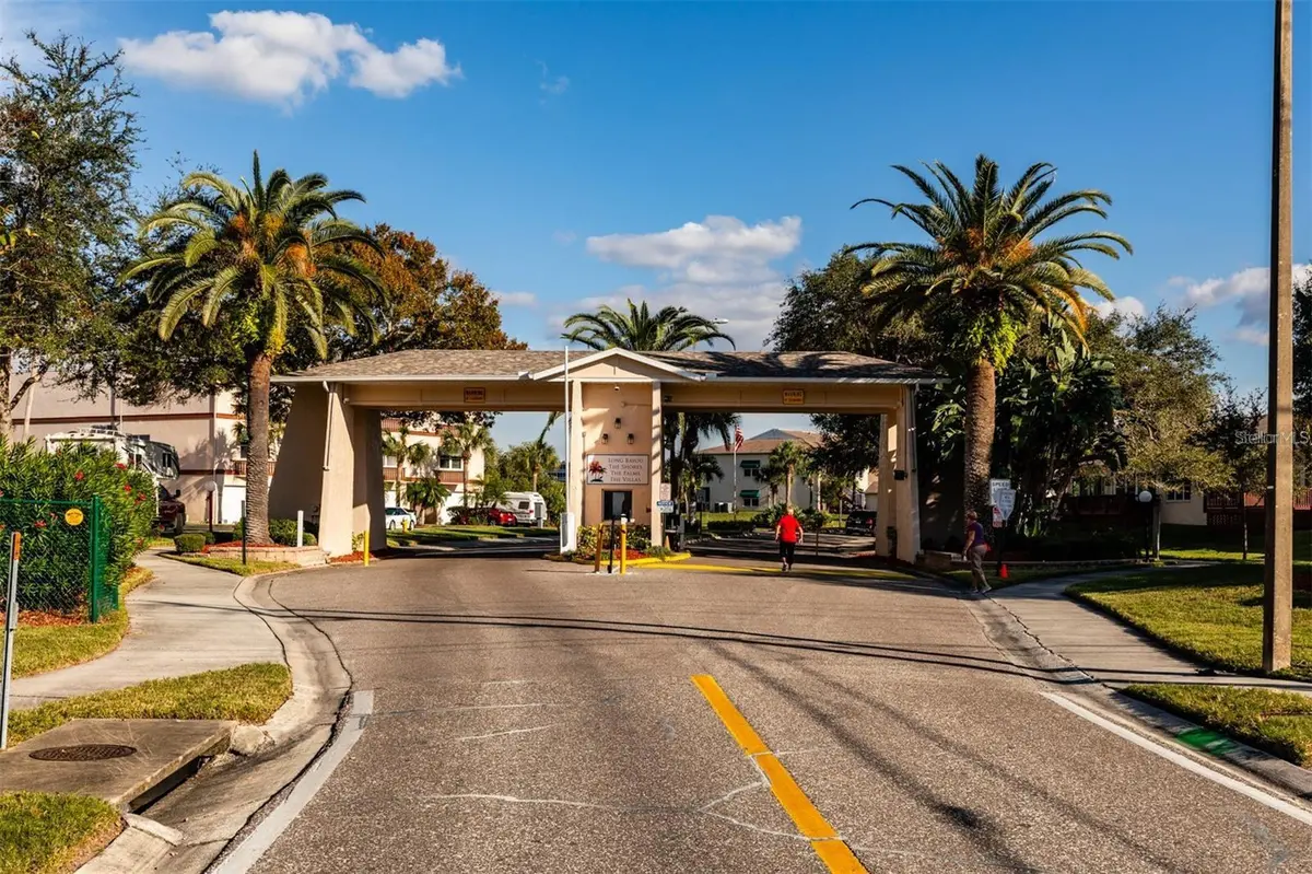 9950 62ND TER N #117, St Petersburg, FL 33708
