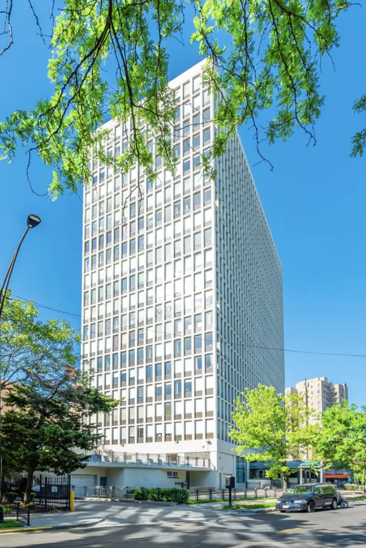 444 W Fullerton Pkwy #802, Chicago, IL 60614