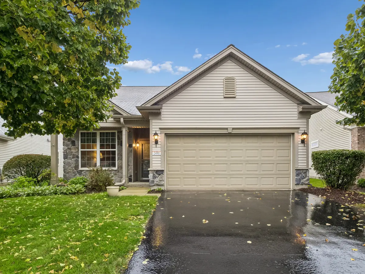 2491 Sandlewood CIR, Elgin, IL 60124