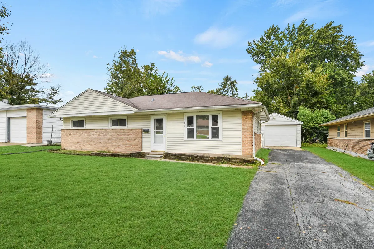 108 Shabbona DR, Park Forest, IL 60466