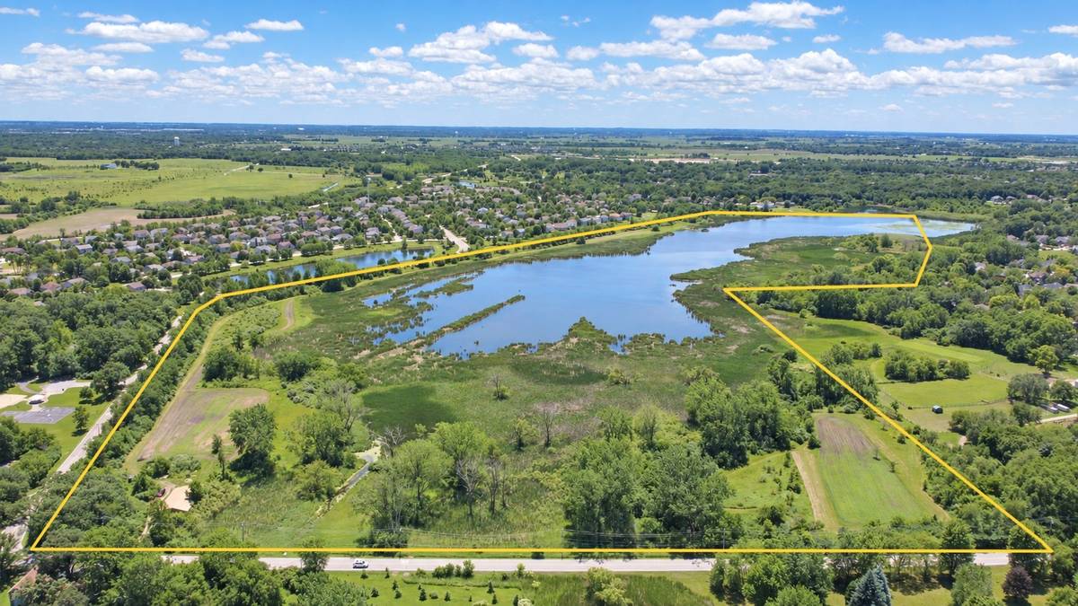 0000 Norris RD, Sugar Grove, IL 60554