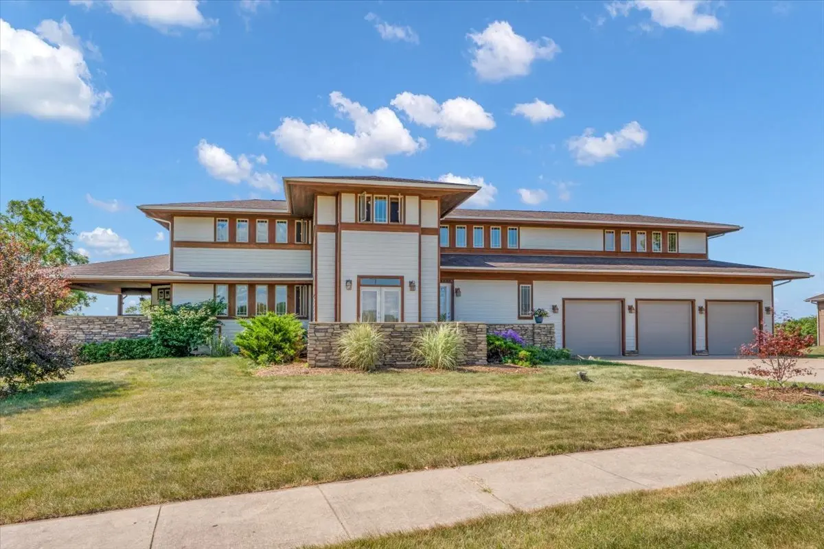 10952 Tanglewood Trails DR, Yorkville, IL 60560