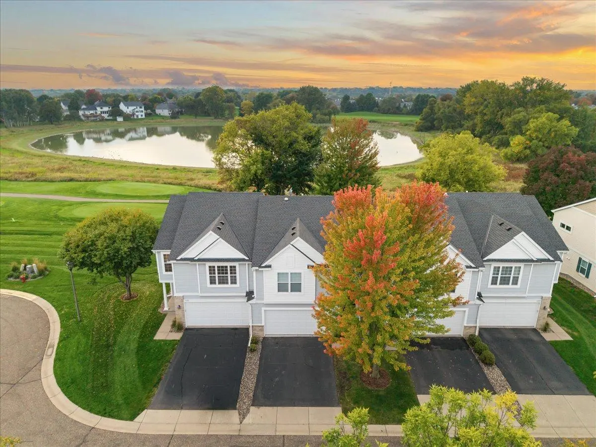 2226 Saint Johns CIR, Woodbury, MN 55129