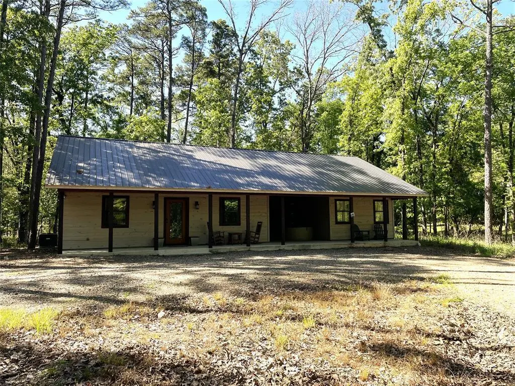 670 Pine Meadow LN, Broken Bow, OK 74748