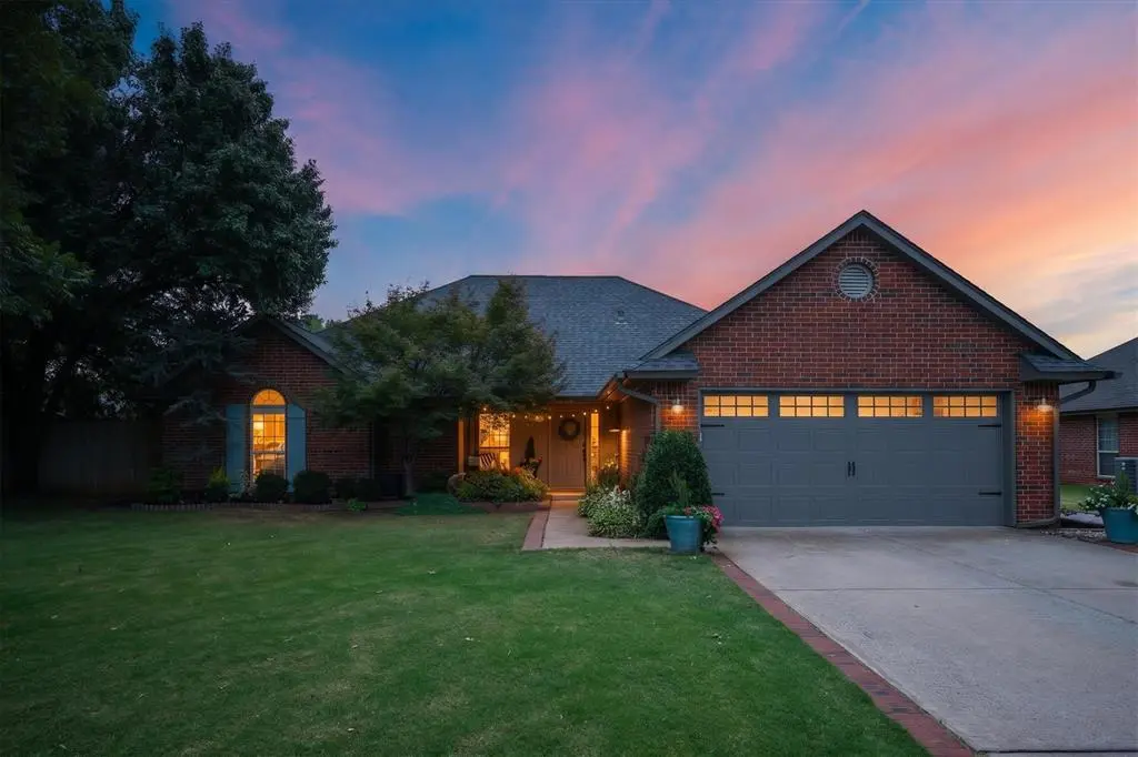 1916 Mark RD, Edmond, OK 73003