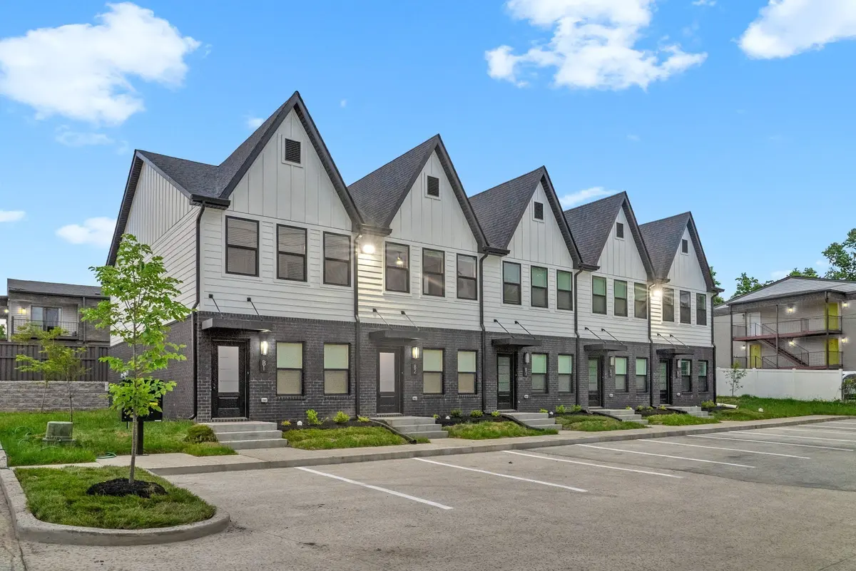111 Hickory Grove Blvd #A3, Clarksville, TN 37040