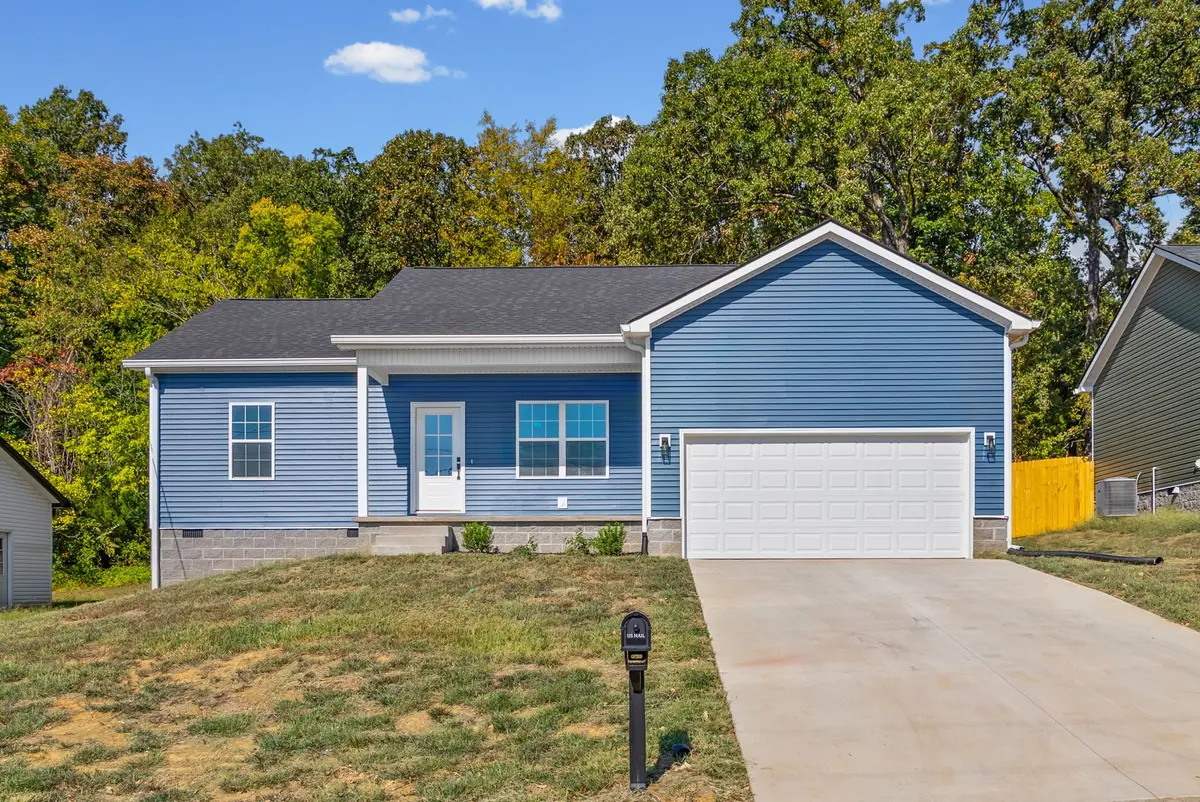 318 Pine Hill Dr, Hopkinsville, KY 42240