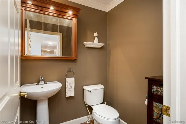 1804 Hendrie, Canton Charter Township, MI 48187