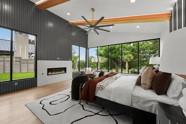 9457 Waterview Road, Dallas, TX 75218