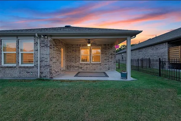 913 Rough Hollow Drive, Mckinney, TX 75071