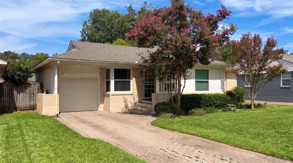 3823 Gaspar Drive, Dallas, TX 75220