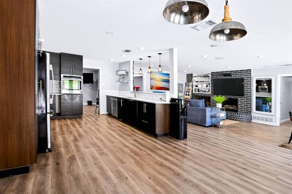 1503 Woodvine Drive, Euless, TX 76040