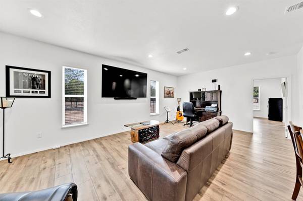 297 County Road 4820, Sulphur Springs, TX 75482
