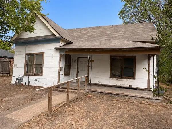 808 W 11th Avenue, Corsicana, TX 75110