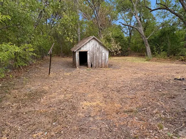 808 W 11th Avenue, Corsicana, TX 75110